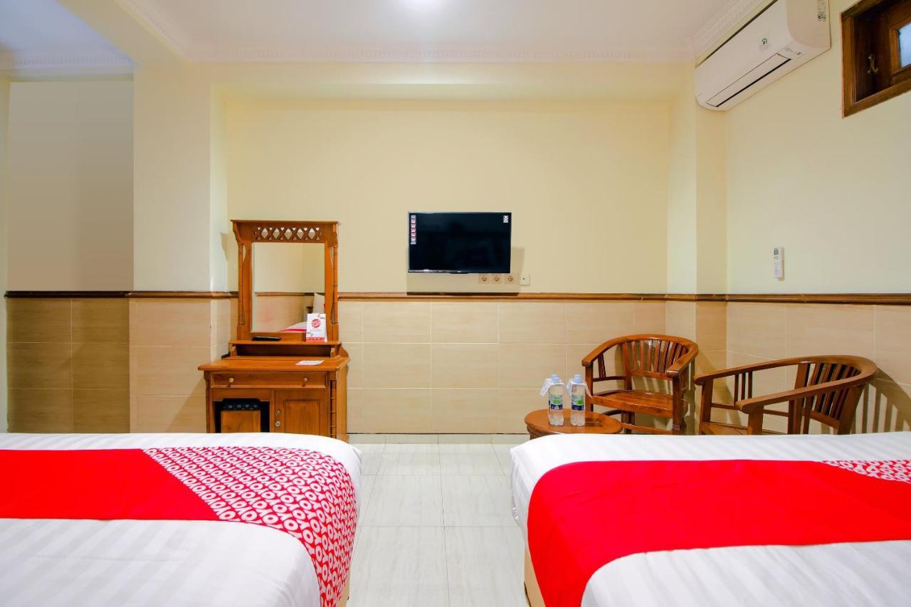 Oyo 1683 Hotel Musafira Syariah Джокьякарта Экстерьер фото