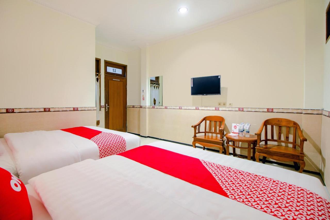 Oyo 1683 Hotel Musafira Syariah Джокьякарта Экстерьер фото