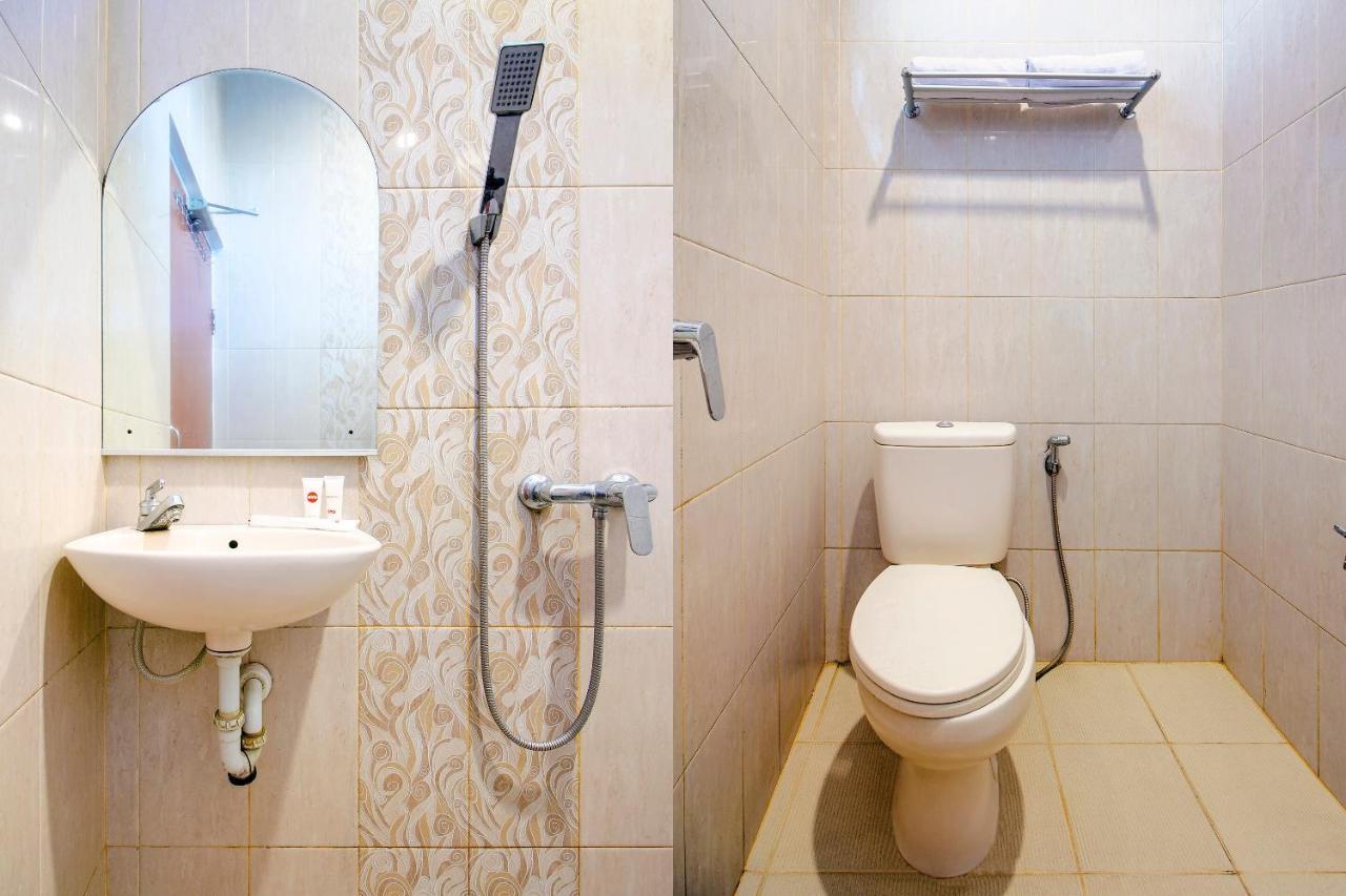 Oyo 1683 Hotel Musafira Syariah Джокьякарта Экстерьер фото