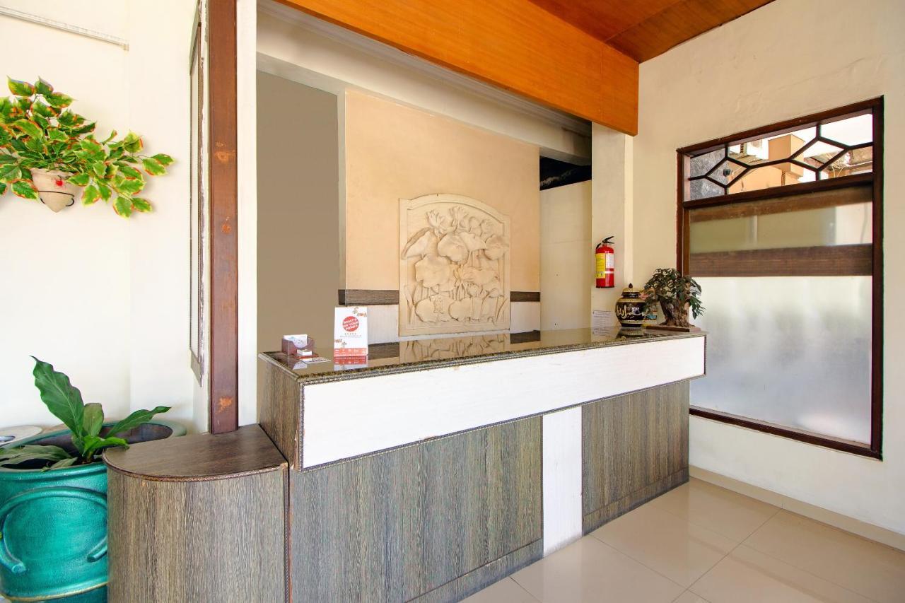 Oyo 1683 Hotel Musafira Syariah Джокьякарта Экстерьер фото