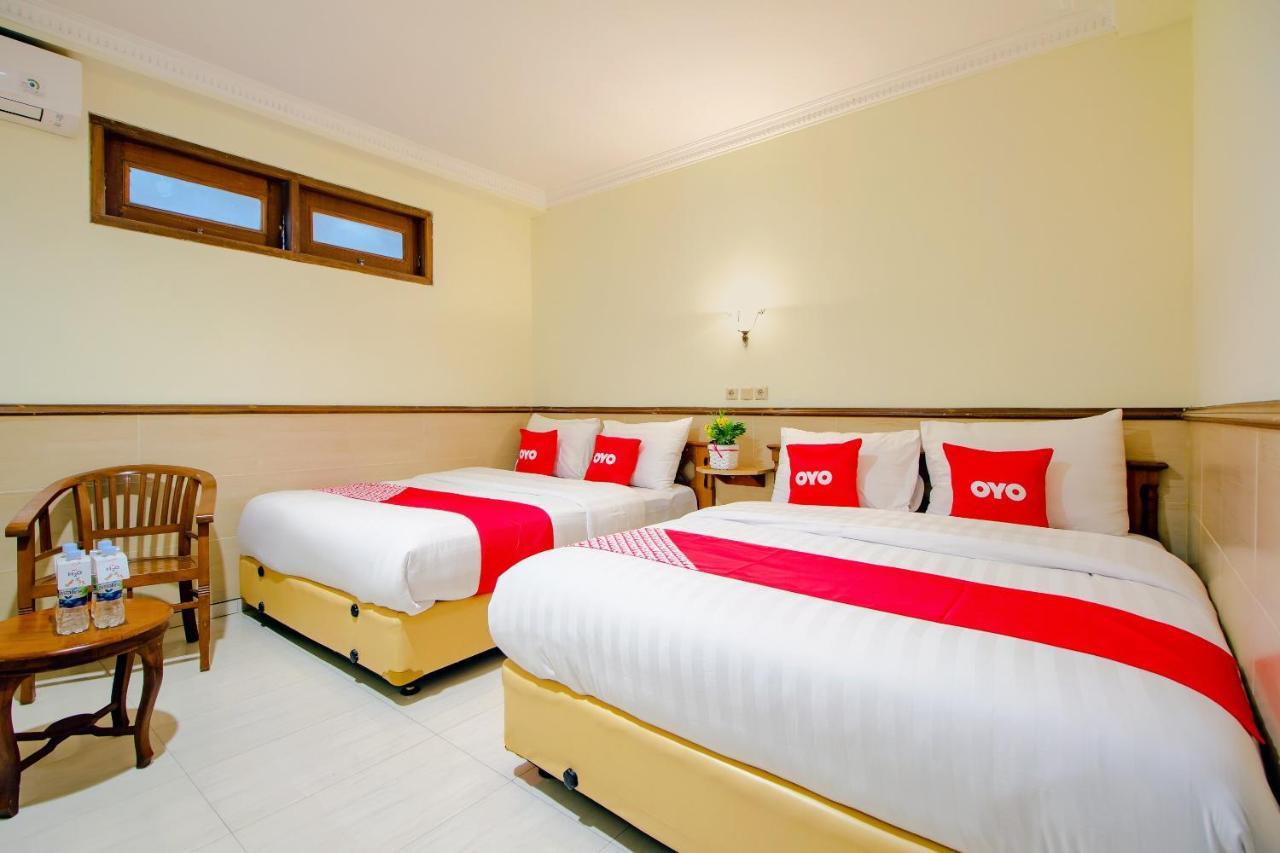 Oyo 1683 Hotel Musafira Syariah Джокьякарта Экстерьер фото