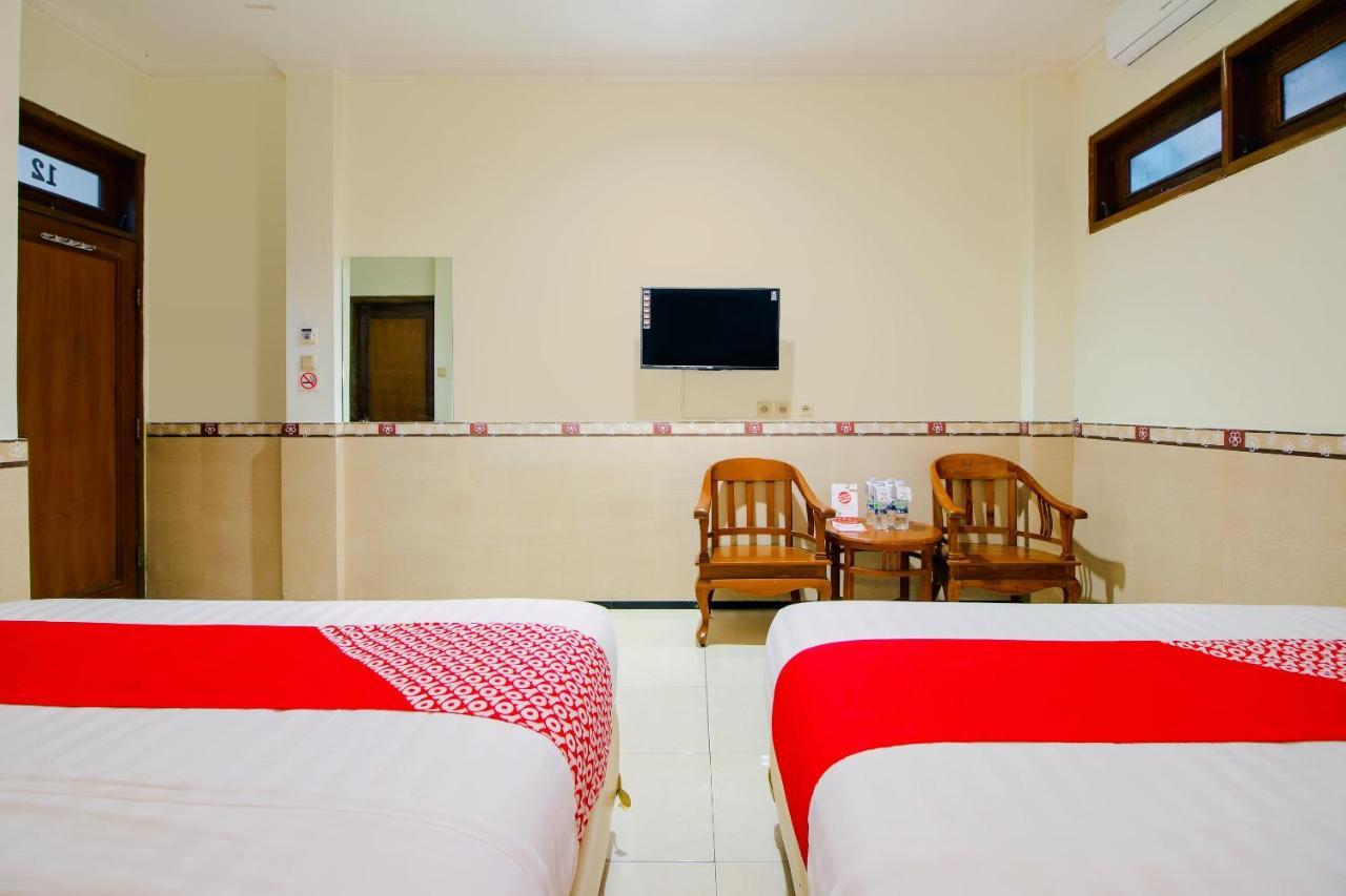 Oyo 1683 Hotel Musafira Syariah Джокьякарта Экстерьер фото