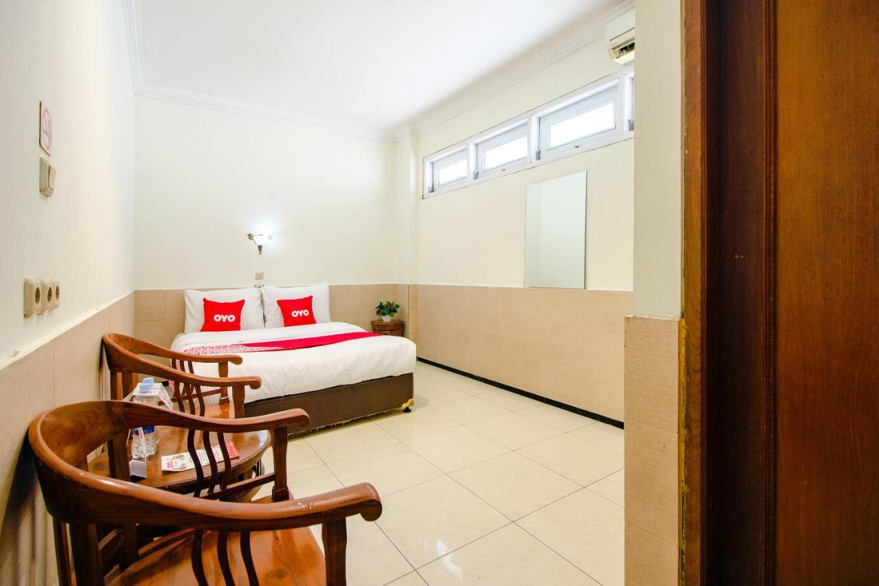 Oyo 1683 Hotel Musafira Syariah Джокьякарта Экстерьер фото